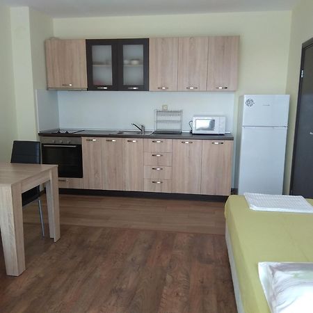 Private Apartment In Faith - Ravda Ngoại thất bức ảnh