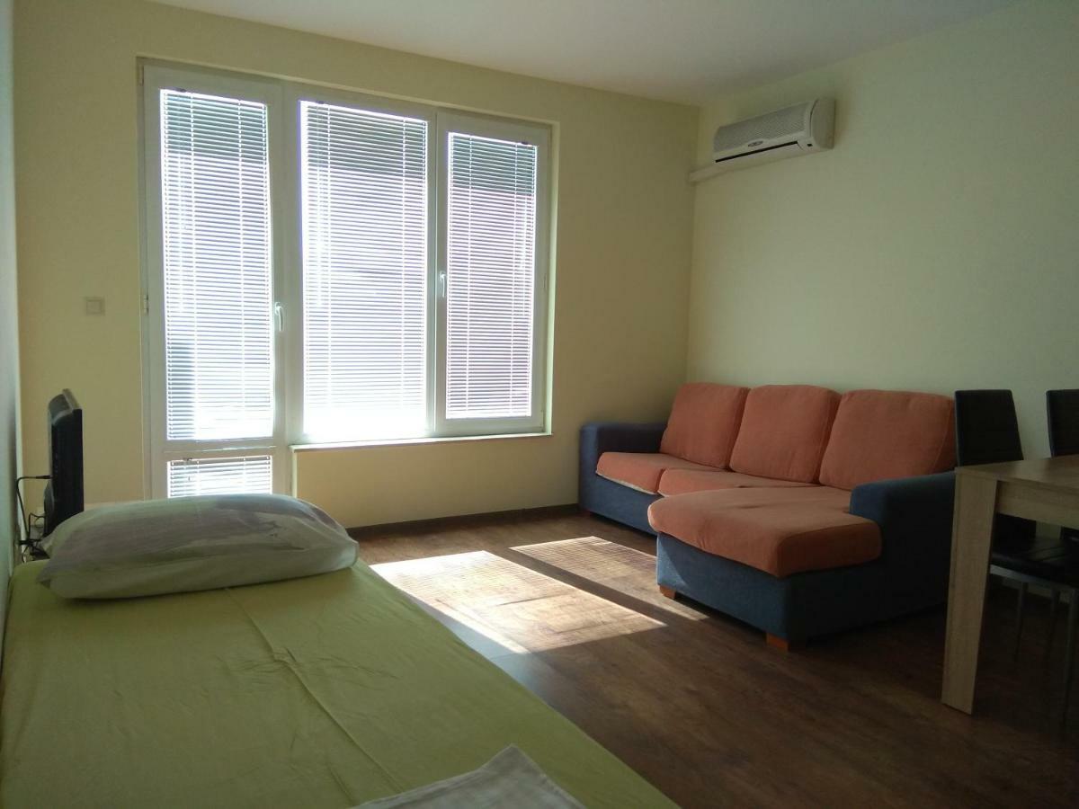 Private Apartment In Faith - Ravda Ngoại thất bức ảnh